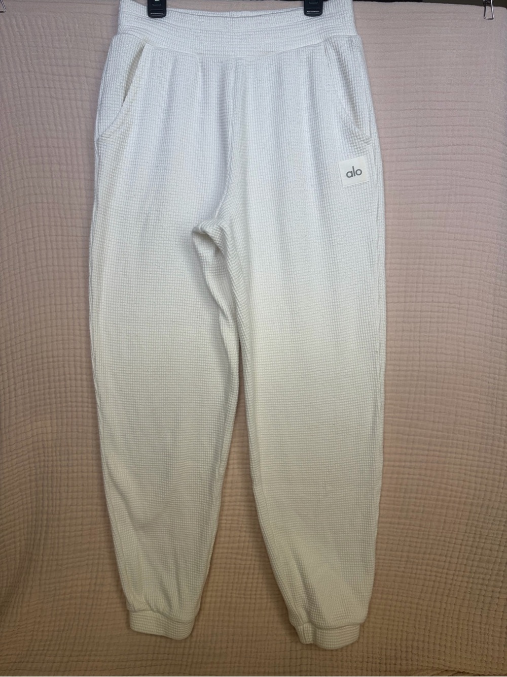 ALO Yoga Waffle Weekend Escape Jogger Ivory XS
